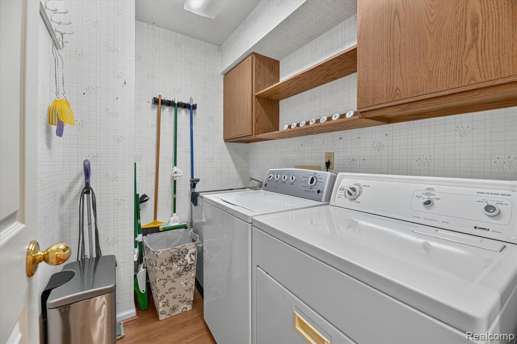 6407 Western Way, Flint, MI 48532 — Photo 17