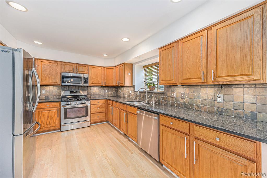 1827 N Franklin Court, Ann Arbor, MI 48103 — Photo 9