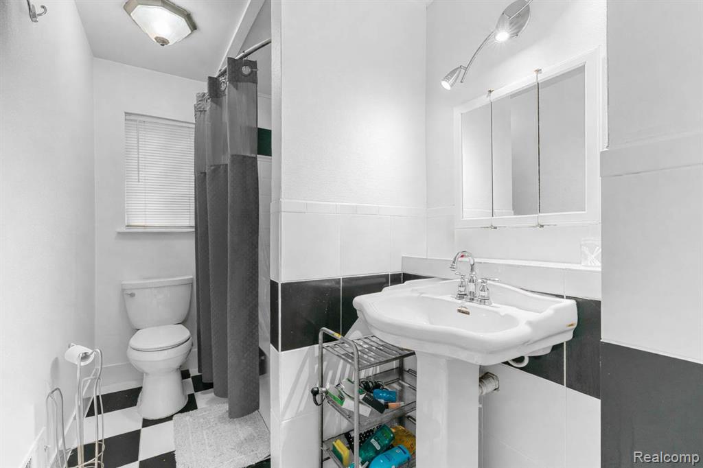 513 Stoddard Avenue, East Lansing, MI 48823 — Photo 11