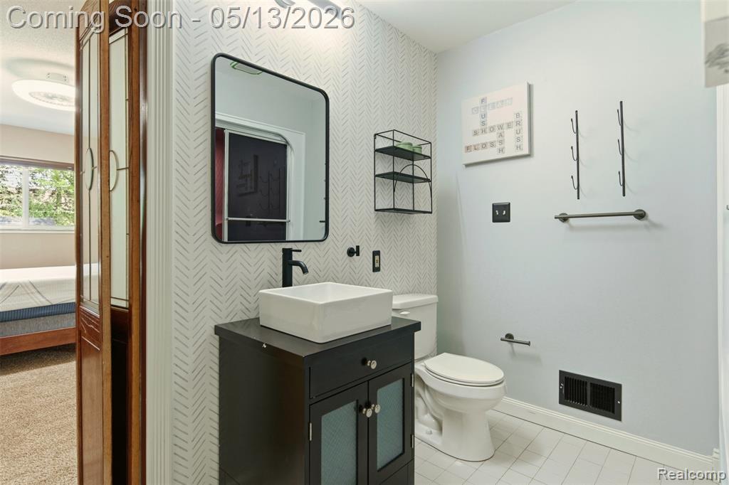 2195 Strader Drive, West Bloomfield, MI 48324 — Photo 37