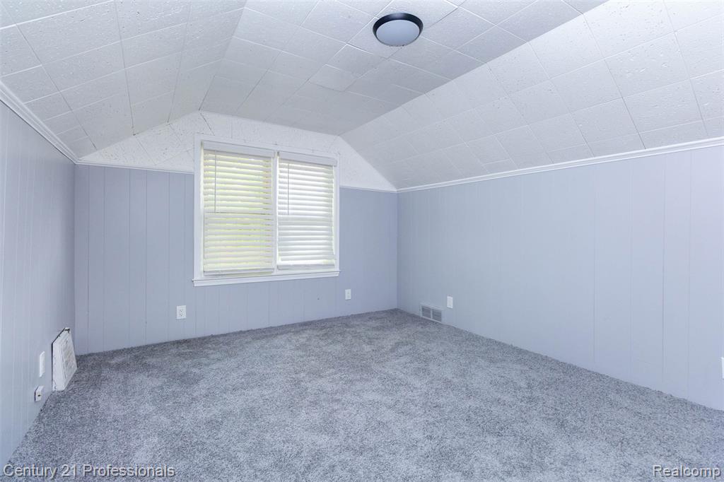9037 Longacre Street, Detroit, MI 48228 — Photo 14