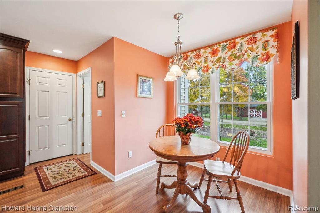 4105 Nancy Lane, White Lake, MI 48383 — Photo 10