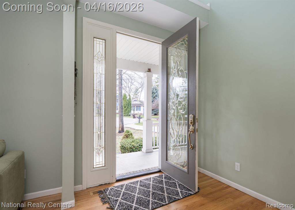 10219 Mill Pointe Drive, Goodrich Vlg, MI — Photo 6