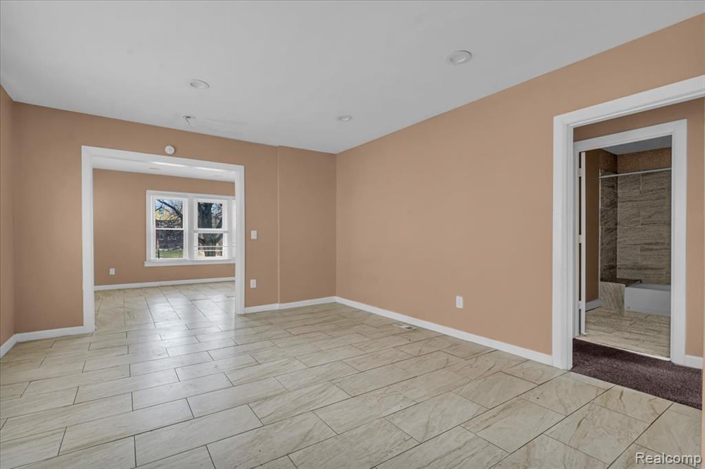 11368 Nardin Drive, Detroit, MI 48204 — Photo 9