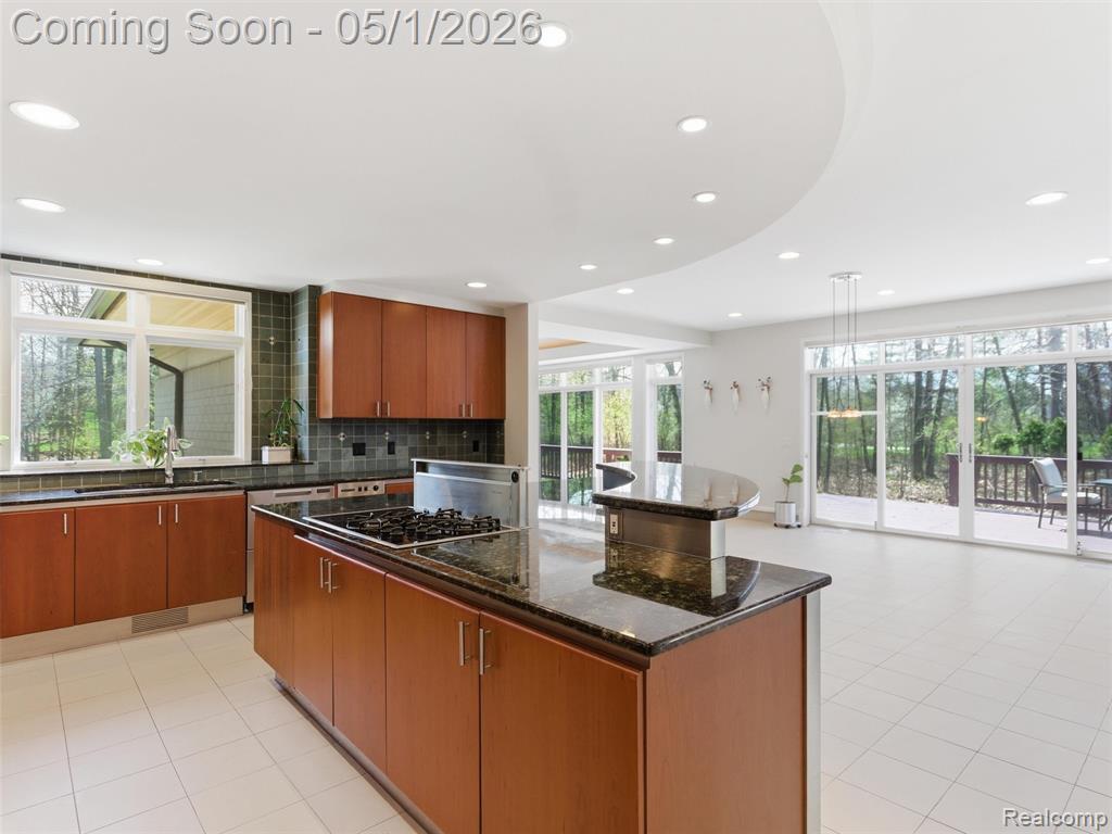 8390 Warwick Groves Court, Grand Blanc, MI 48439 — Photo 22