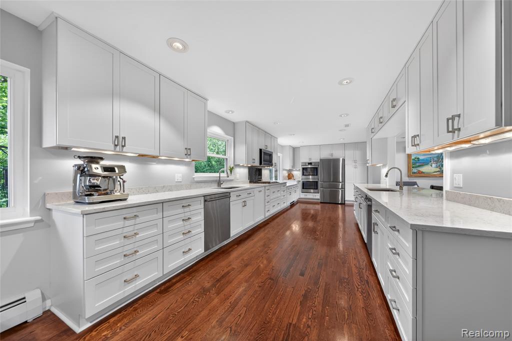 3717 Tyrconnel Court, West Bloomfield, MI 48323 — Photo 9