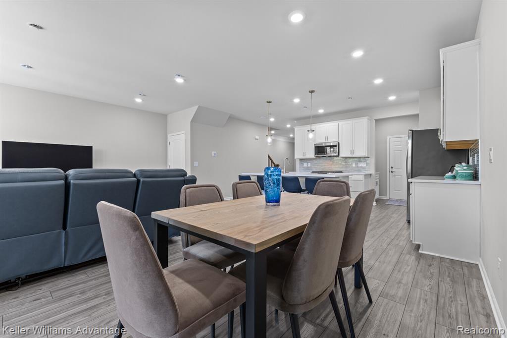 836 Addison Circle, Walled Lake, MI 48390 — Photo 12