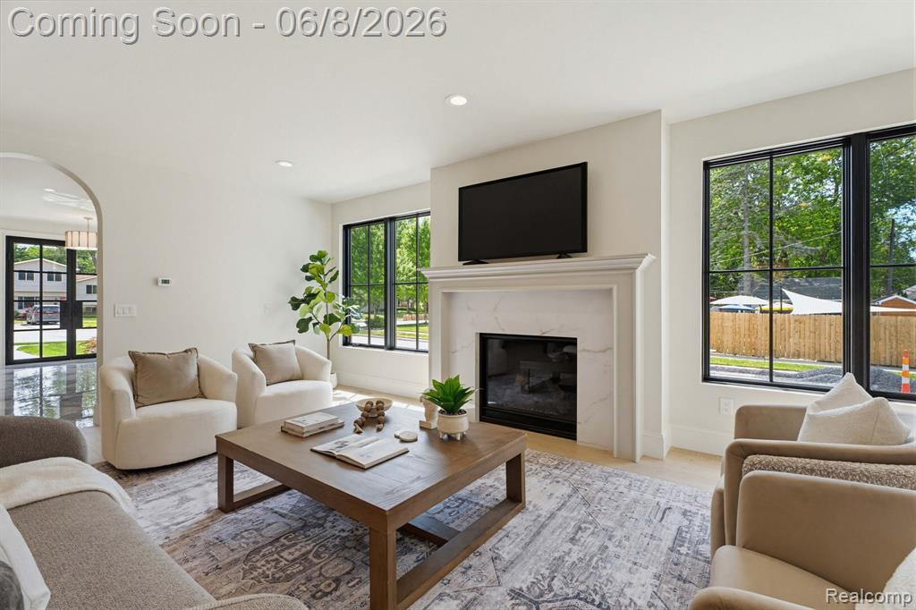 503 GIRARD Avenue, Royal Oak, MI 48073 — Photo 16