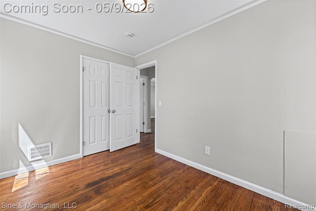 8845 Canyon Street, Grosse Pointe, MI 48236 — Photo 15