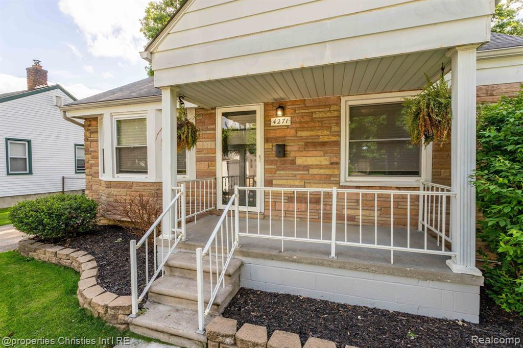 4271 PRAIRIE Avenue, Berkley, MI 48072 — Photo 4