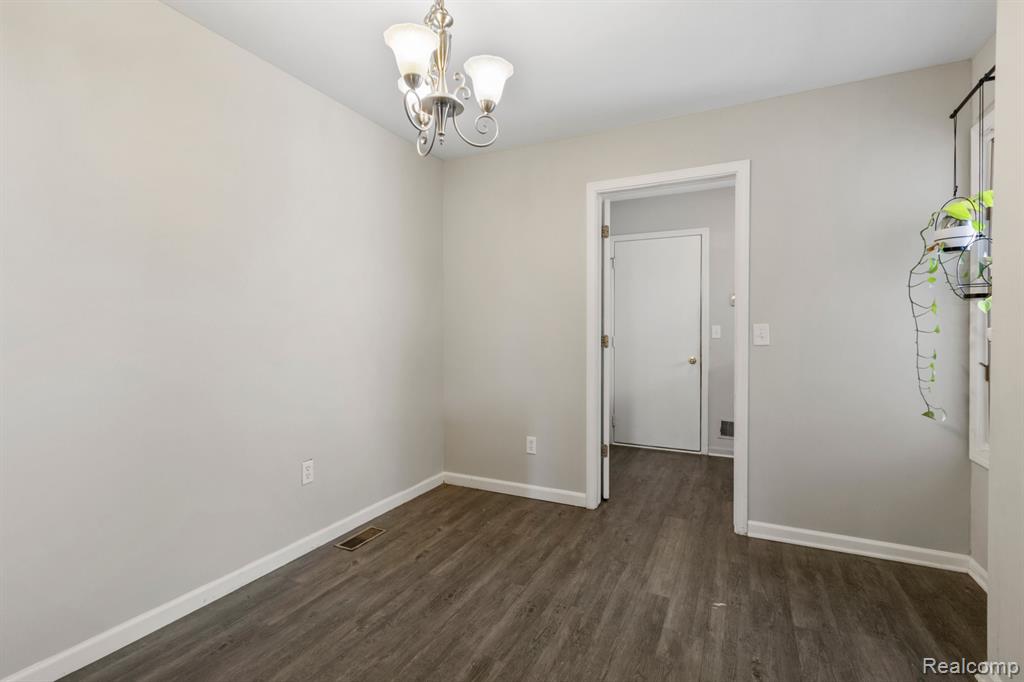 42036 SARATOGA Circle, Canton, MI 48187 — Photo 13