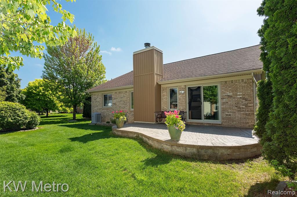 41667 WESTBURY Lane, Clinton Twp, MI 48038 — Photo 37