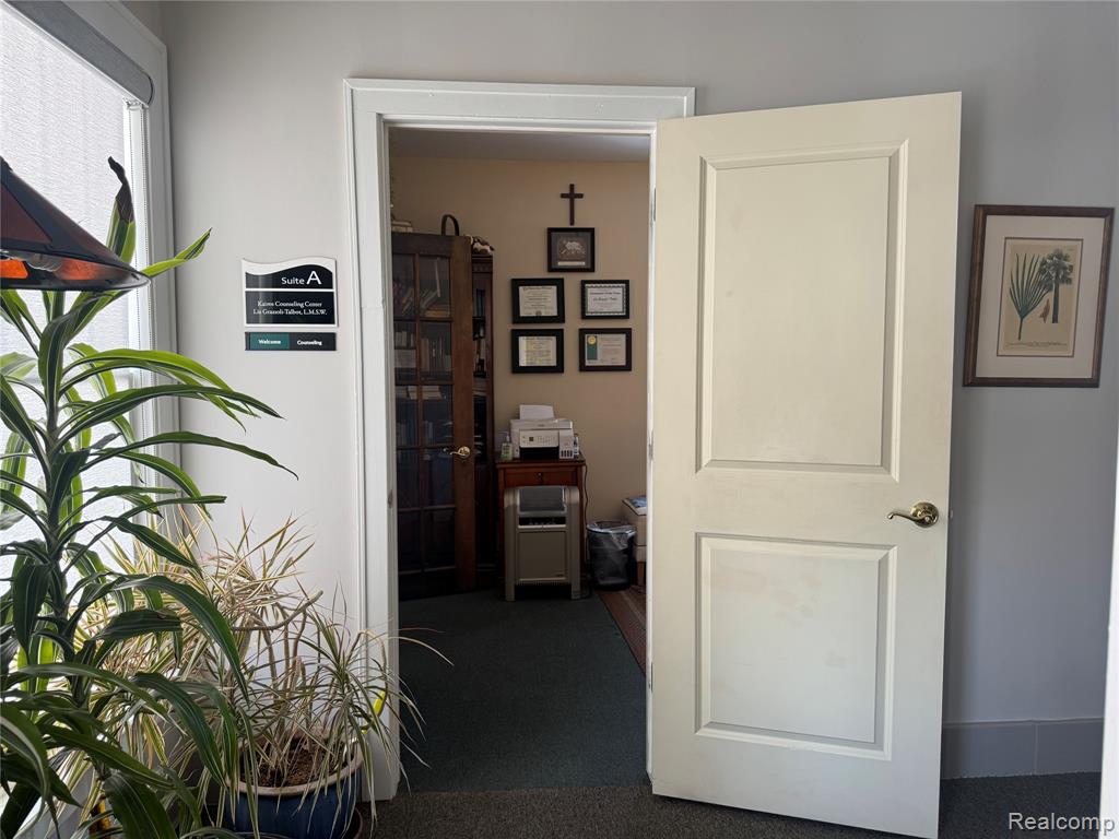 71 N LIVERNOIS Road, Rochester Hills, MI 48307 — Photo 10