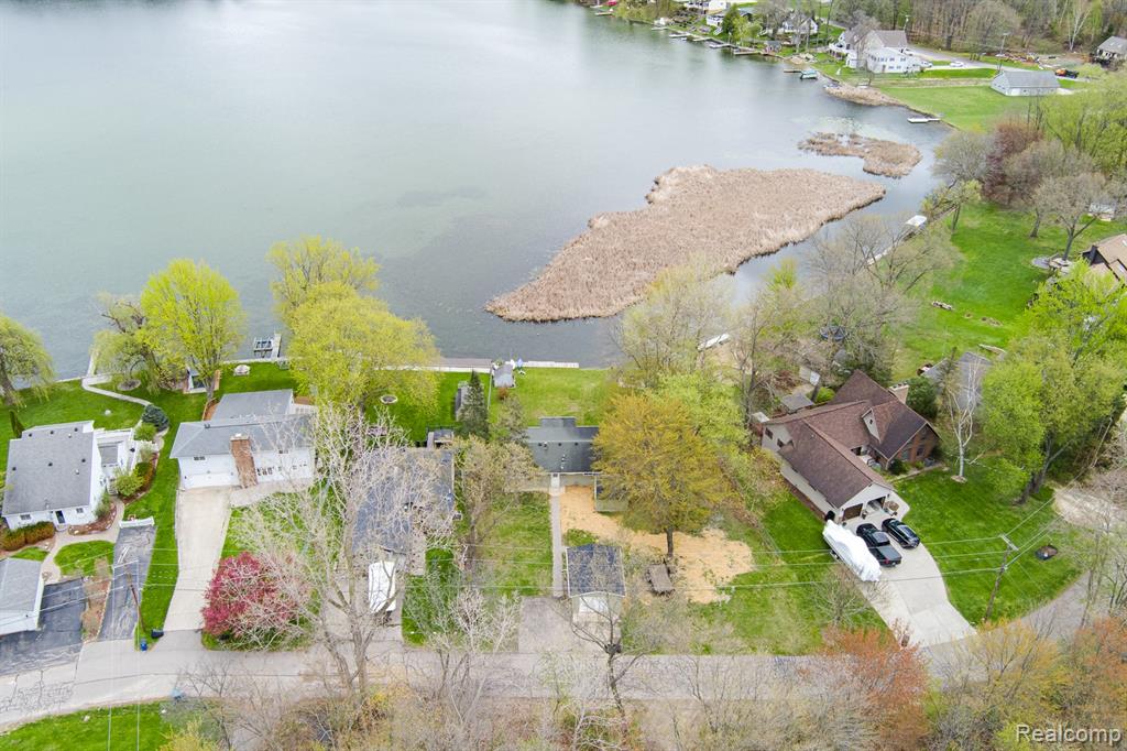 1998 Lakeview Drive, Lapeer, MI 48446 — Photo 34