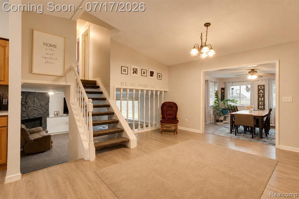 5535 Lake Vista Drive, Waterford, MI 48327 — Photo 4