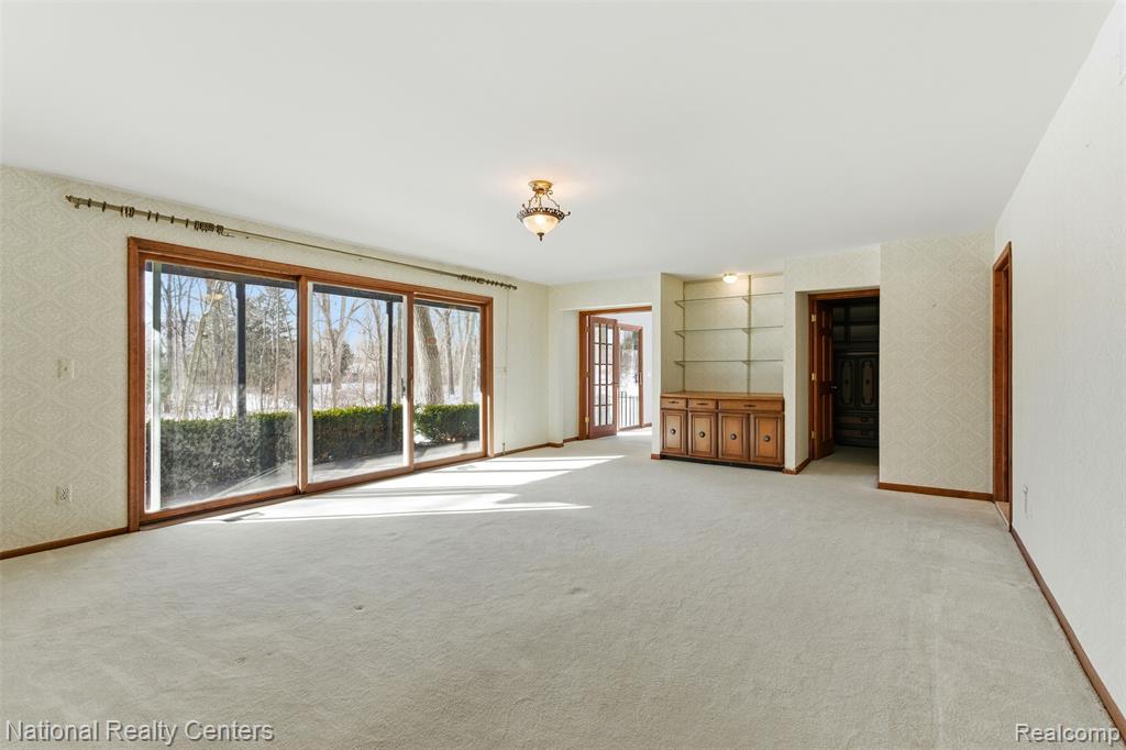 4710 Cove Road, West Bloomfield, MI 48323 — Photo 33