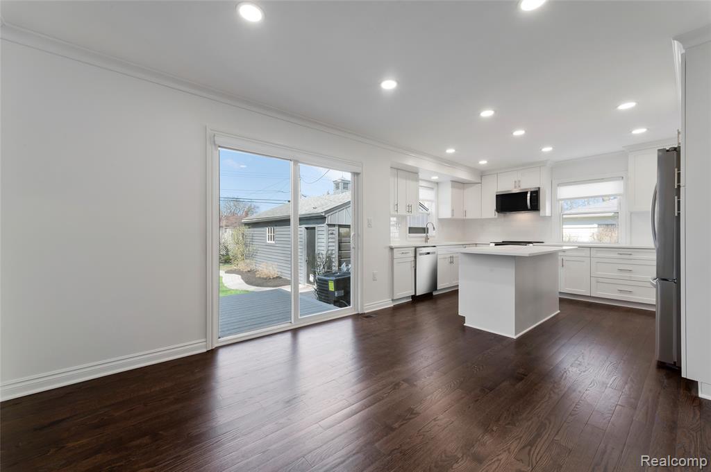 4312 Samoset Road, Royal Oak, MI 48073 — Photo 9