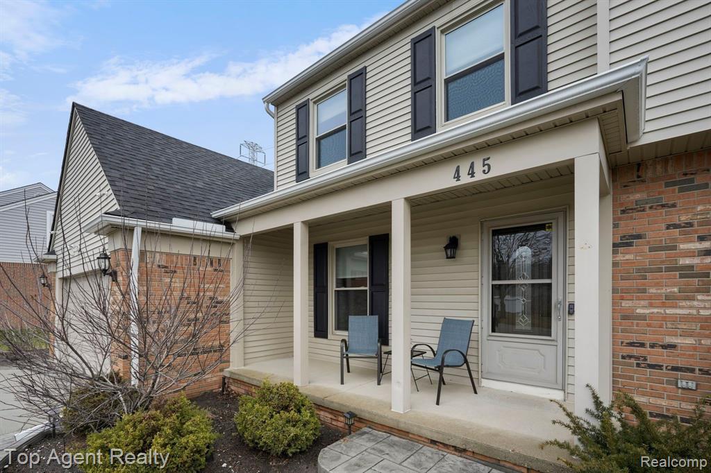 445 LEXINGTON Drive, Rochester Hills, MI 48307 — Photo 3