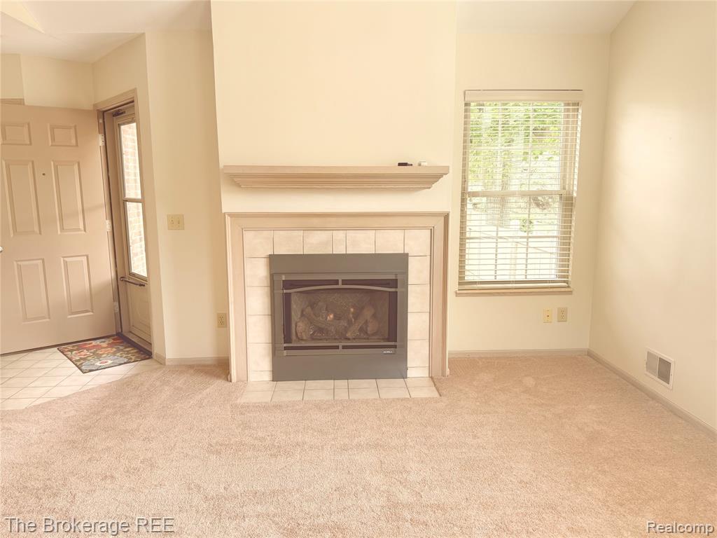 610 Perry Creek Drive, Grand Blanc, MI 48439 — Photo 8