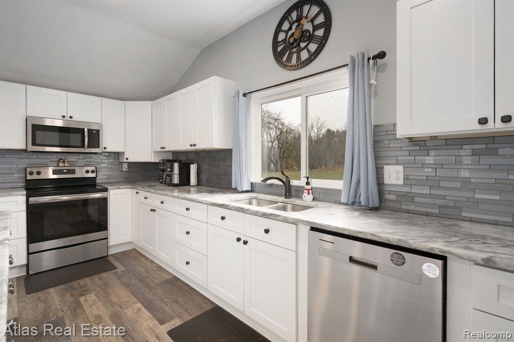 10025 Grand Blanc Road, Gaines Vlg, MI 48436 — Photo 25