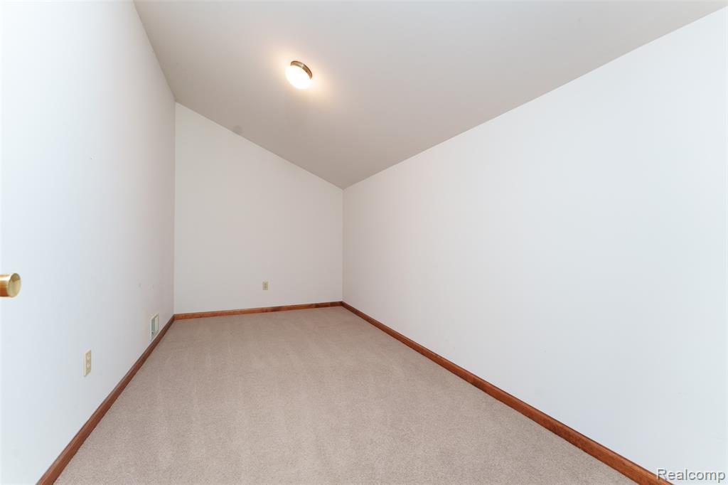 3166 Bigelow Road, Howell, MI 48855 — Photo 28