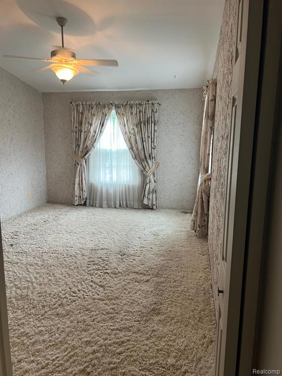 38811 COUNTRY Circle, Farmington Hills, MI 48331 — Photo 11
