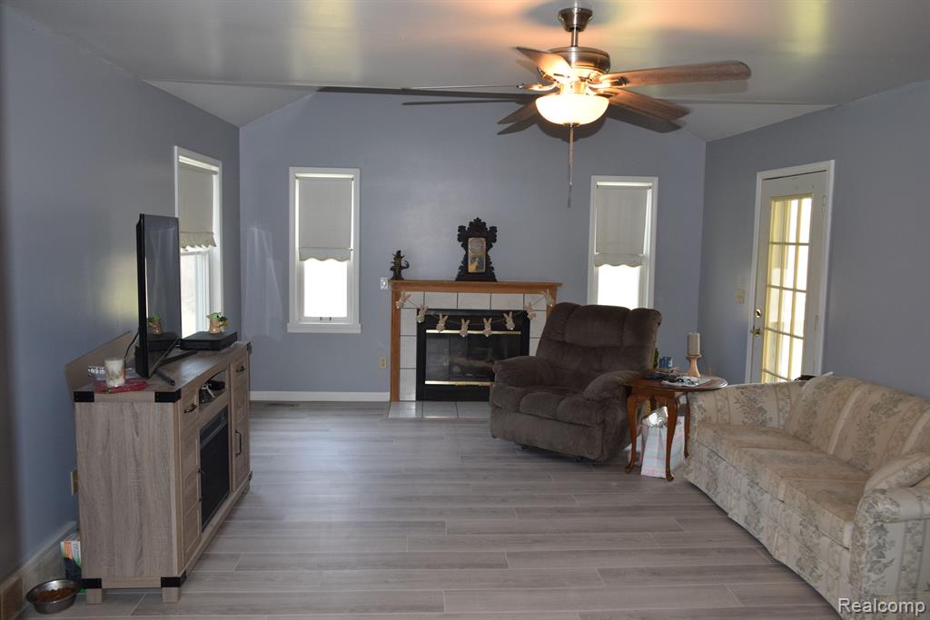 4440 N ELMS Road, Flushing, MI 48433 — Photo 4