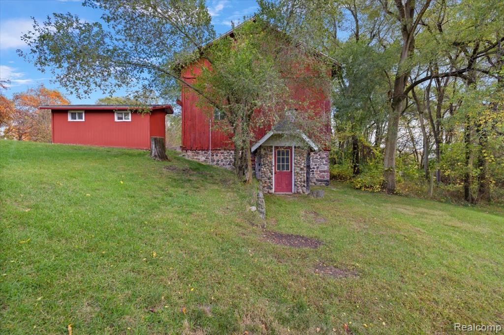 5640 Hummer Lake Road, Oxford, MI 48371 — Photo 86