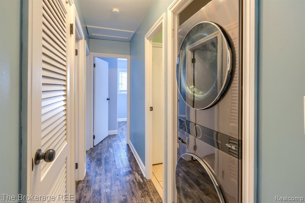 6230 Woodsdale Drive, Grand Blanc, MI 48439 — Photo 26