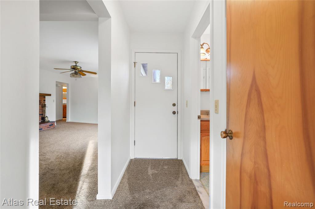 4386 Bennett Drive, Burton, MI 48519 — Photo 32