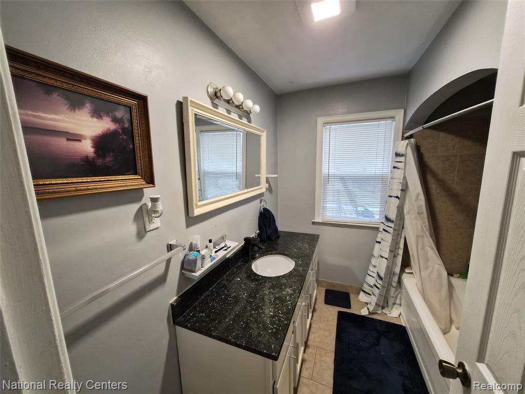 6 Utica Road, Pontiac, MI 48341 — Photo 11