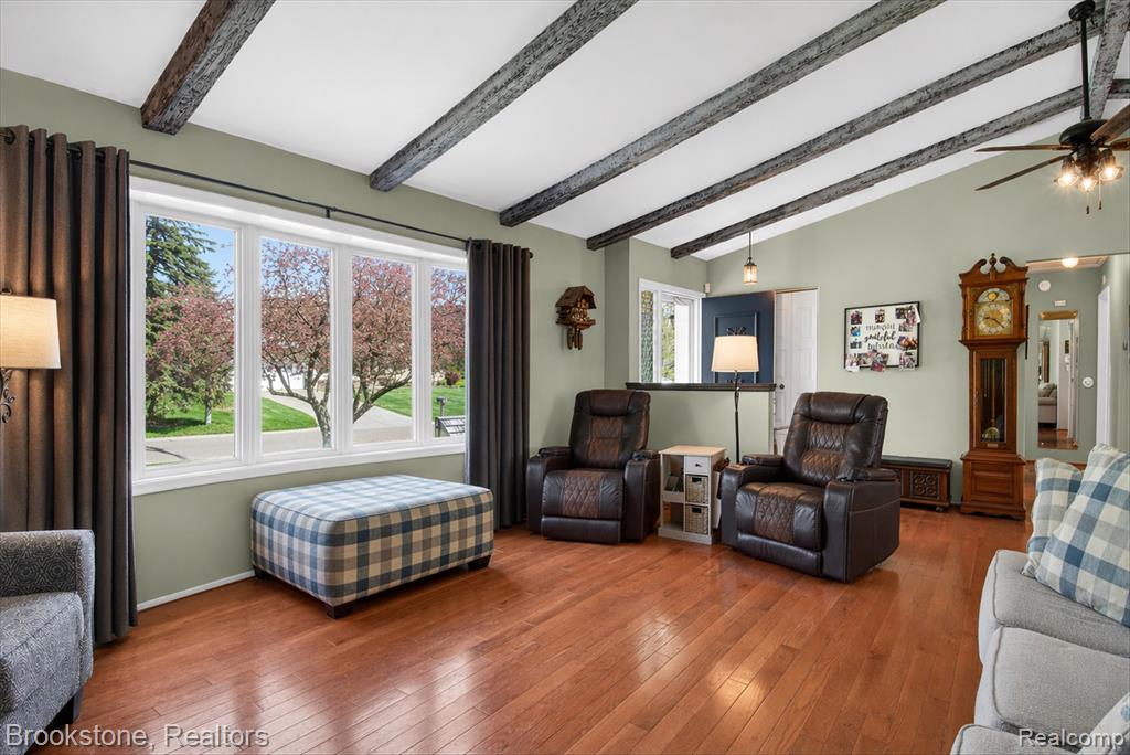 1086 Risecliff Drive, Grand Blanc, MI 48439 — Photo 8