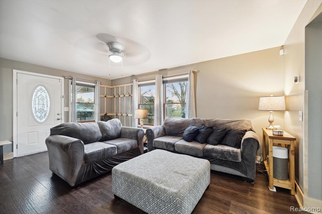10524 N ANTCLIFF Road, Fowlerville, MI 48836 — Photo 10