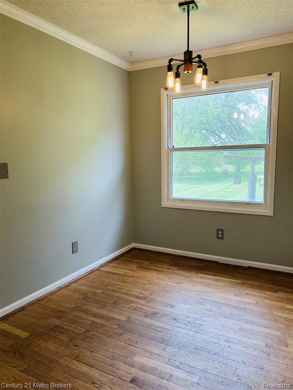 4315 Crestknoll Drive, Grand Blanc, MI 48439 — Photo 16