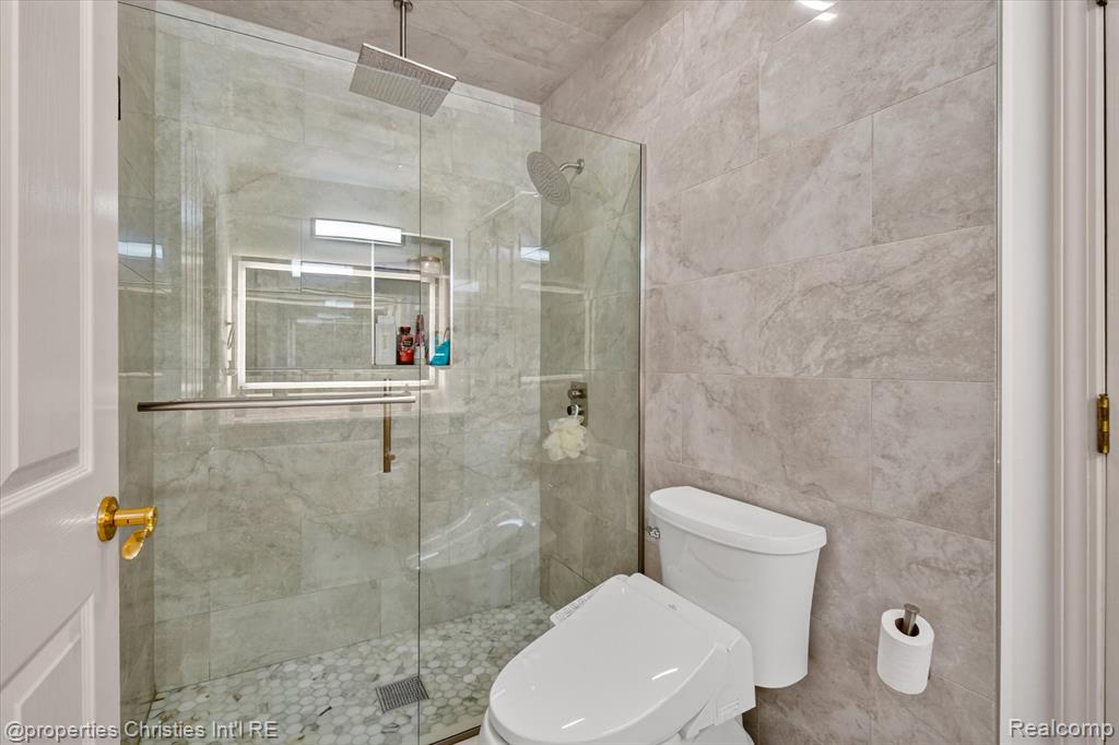 45094 Oak Forest Drive, Northville, MI 48168 — Photo 41