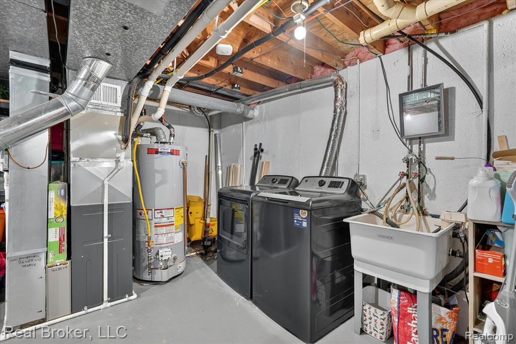 40-3885-Morgan-Rd-Orion-Township-MI-48359-WindowStill.jpg