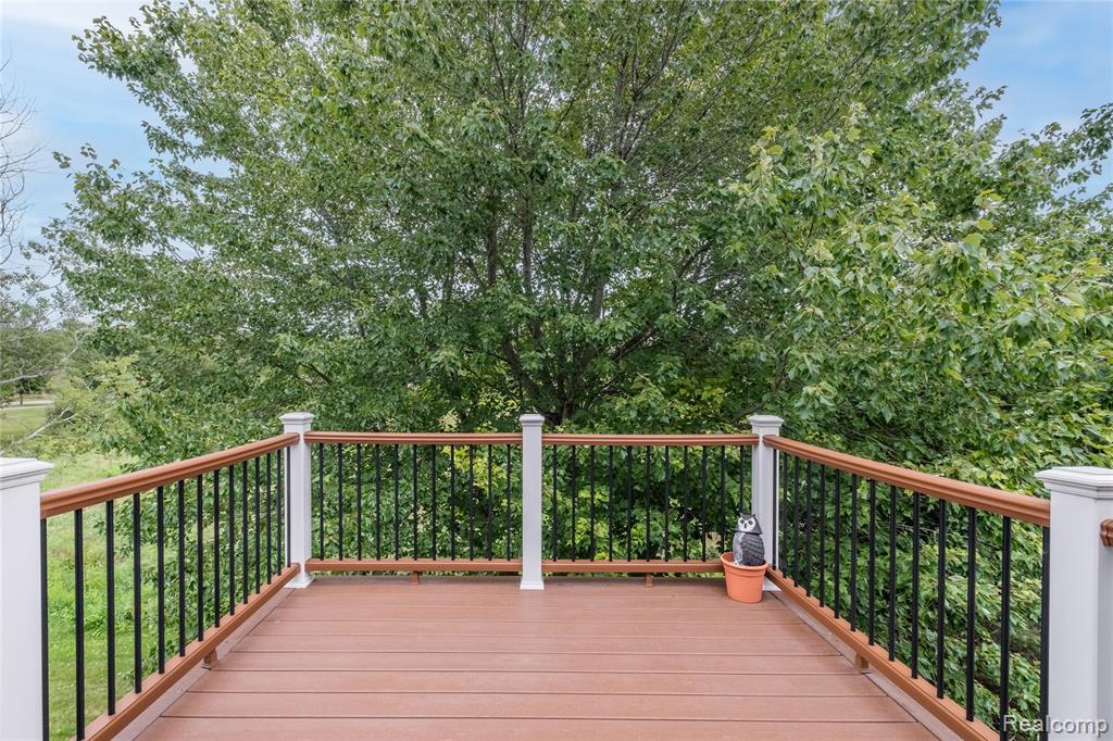 572 Dockside Circle, Holly, MI 48442 — Photo 6