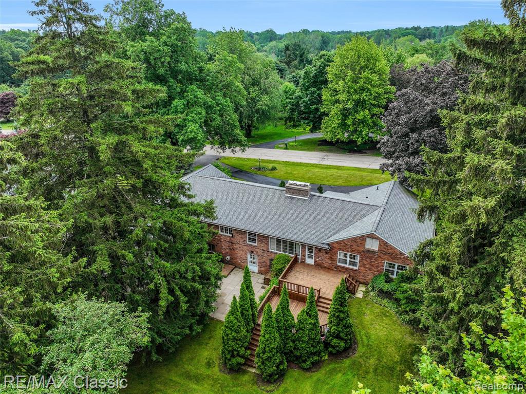 830 JONATHAN Lane, Bloomfield Hills, MI 48302 — Photo 48