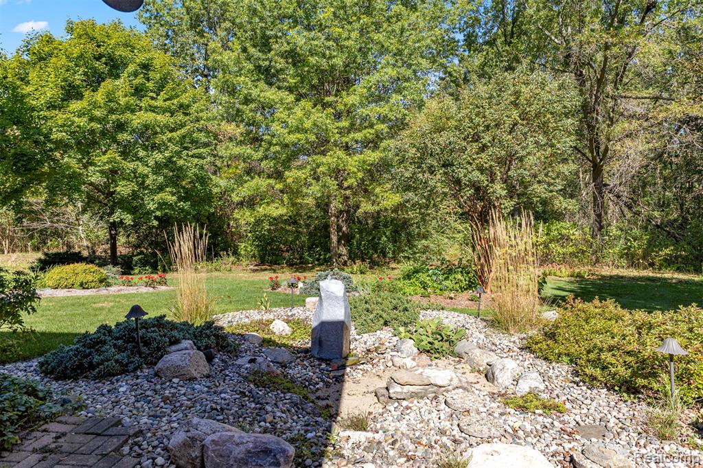 27142 Newberry Boulevard, Brownstown, MI 48134 — Photo 48