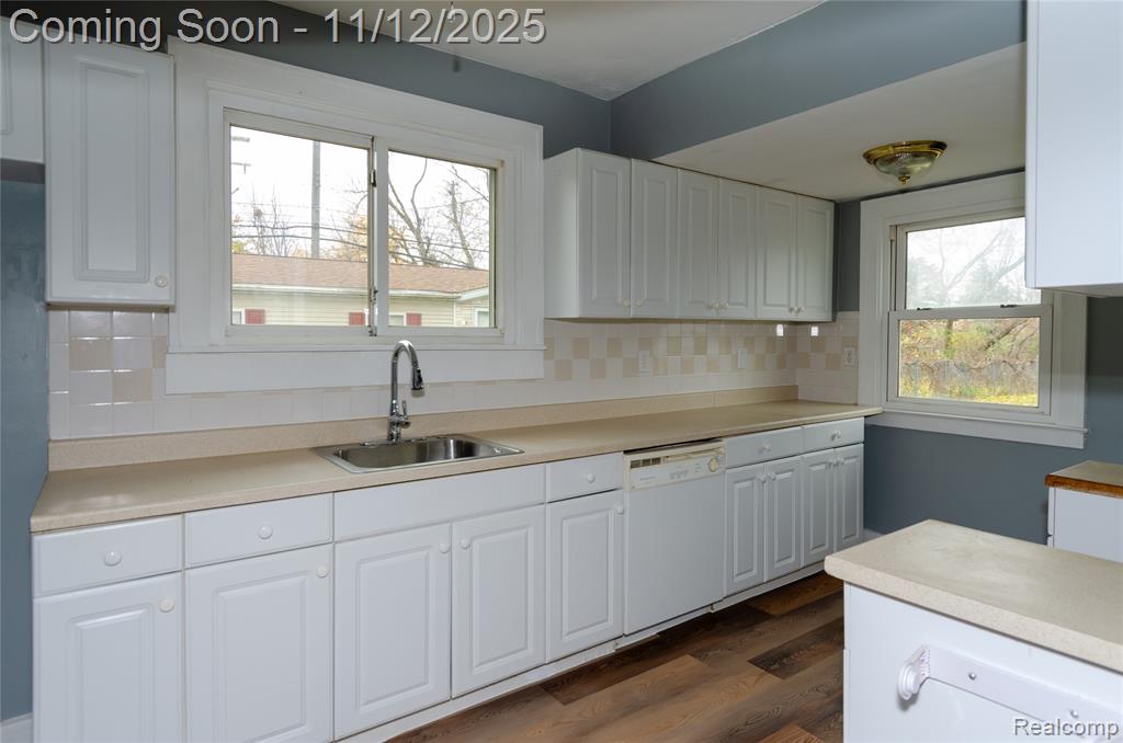 577 Peacock Avenue, Pontiac, MI 48340 — Photo 14
