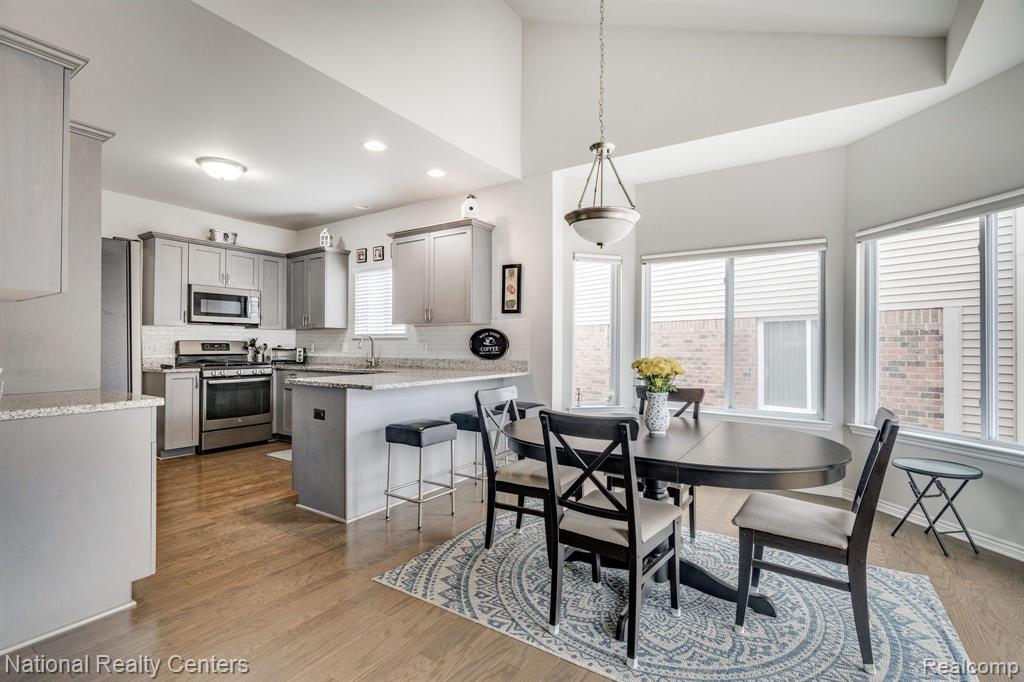5236 HAWKSEYE Trace, Warren, MI 48092 — Photo 13