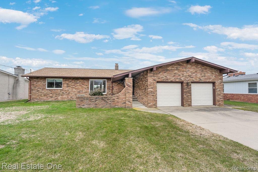 49680 KEYCOVE, Chesterfield, MI 48047 — Photo 2