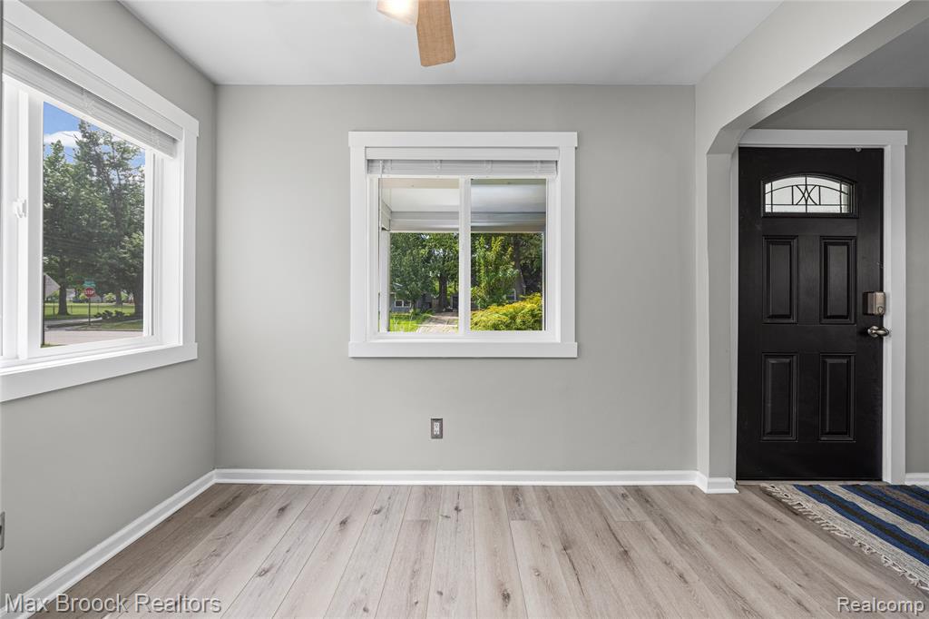 808 N Edgeworth Avenue, Royal Oak, MI 48067 — Photo 6