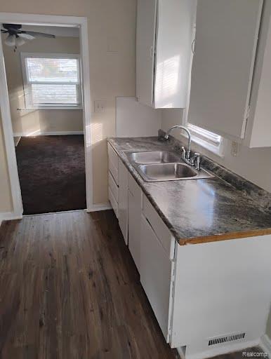9011 Heyden Street - Photo 2