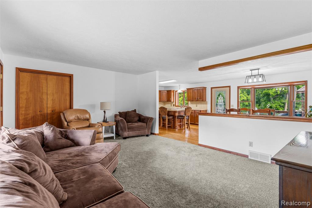 6699 E Lansing Road, Durand, MI 48429 — Photo 9