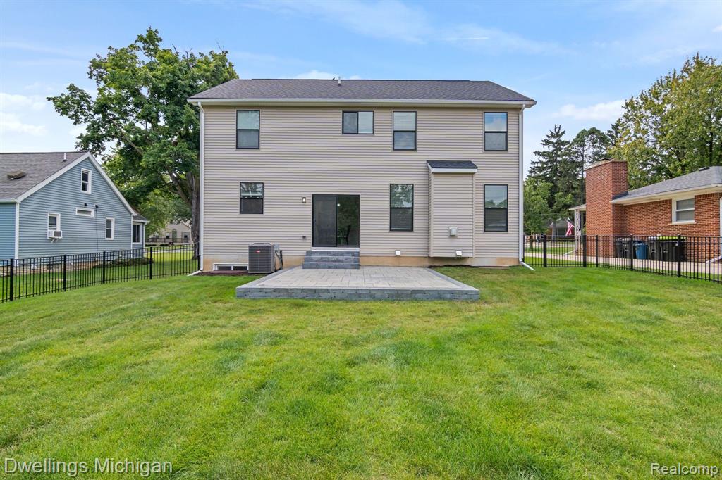15566 PORTIS Street, Plymouth, MI 48170 — Photo 35