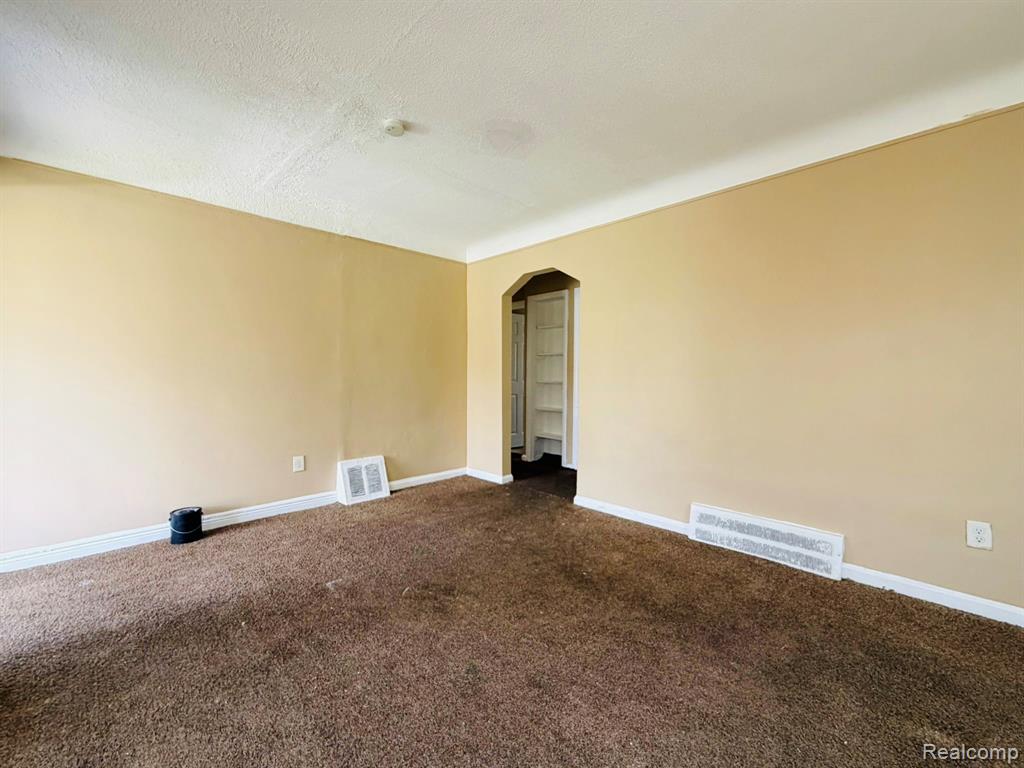 8653 BRAILE Street, Detroit, MI 48228 — Photo 12