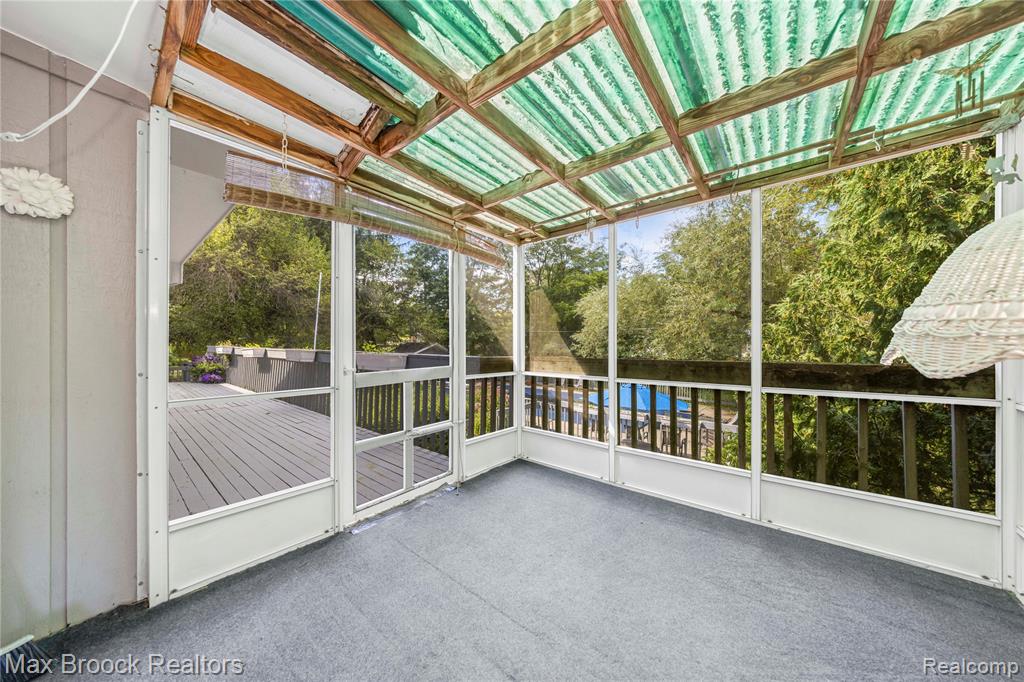 35550 Pleasant Valley Road, Farmington Hills, MI, 48331