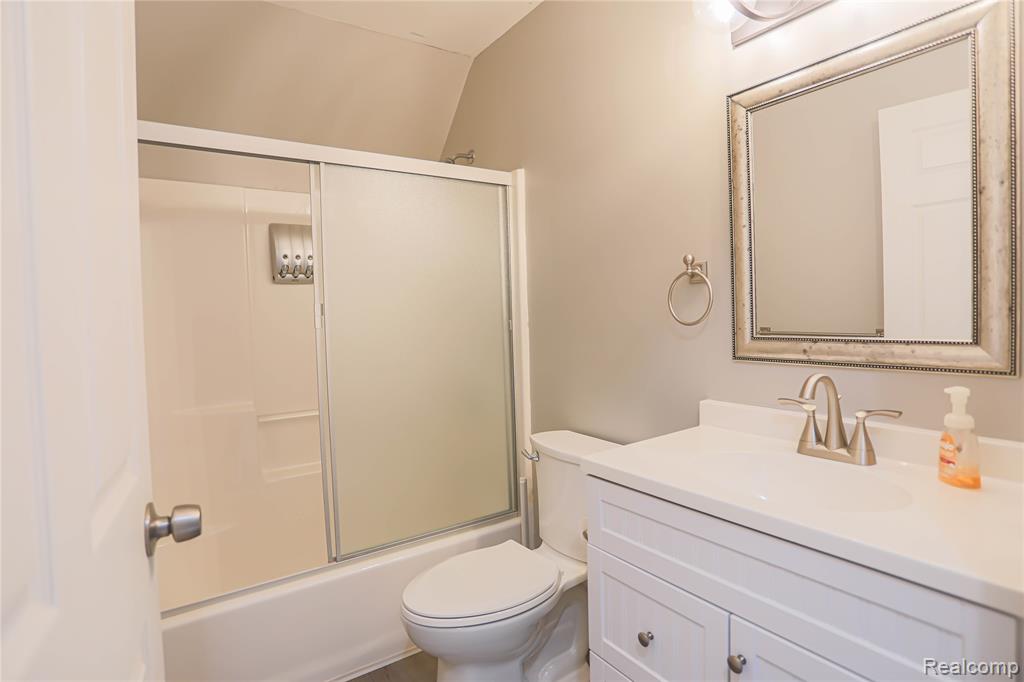 5230 Robinwood Drive, Clyde, MI 48049 — Photo 44