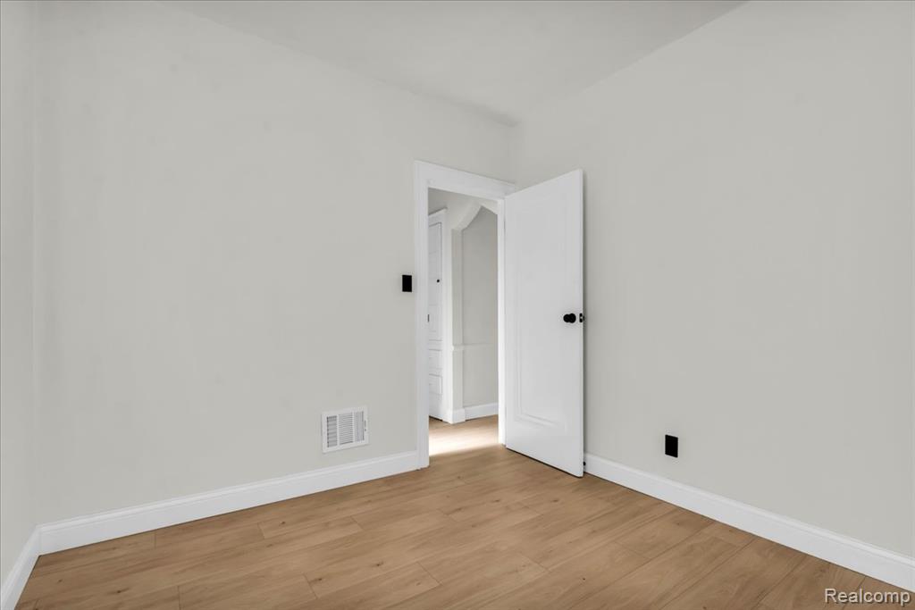 5777 Lakepointe Street, Detroit, MI 48224 — Photo 10